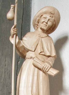 Jakobusfigur im hinteren Eingangsbereich der Kirche in Irmelshausen